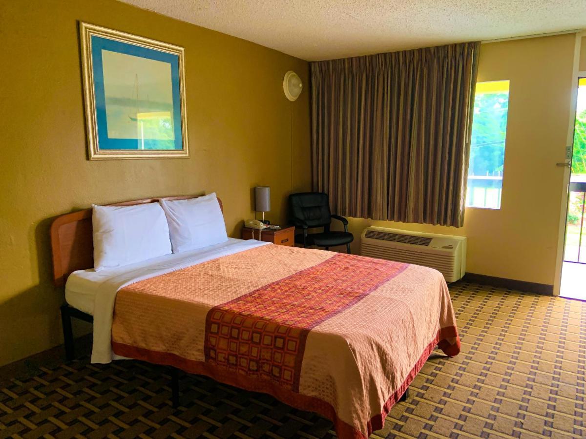 Red Carpet Inn Kinston Dış mekan fotoğraf