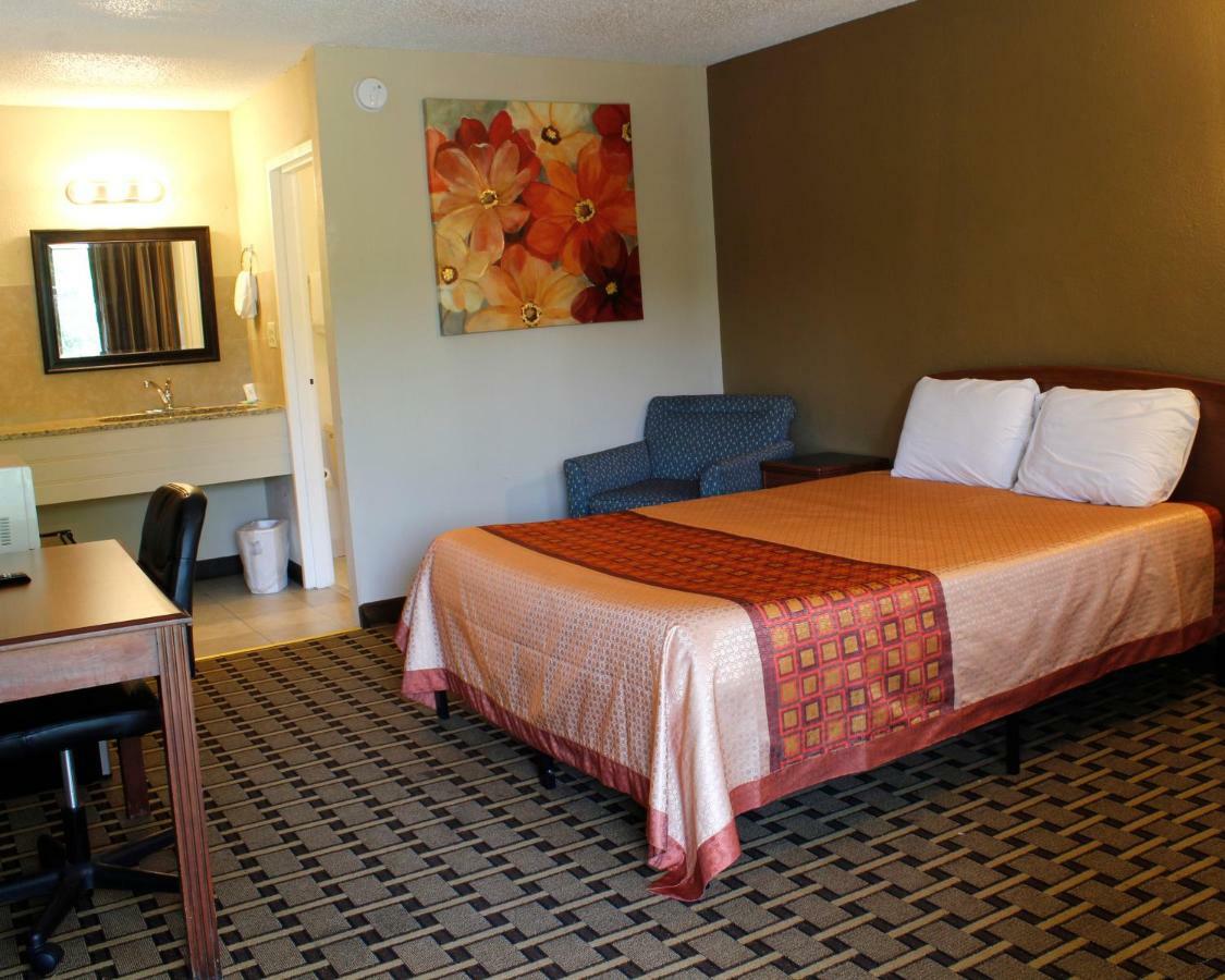 Red Carpet Inn Kinston Dış mekan fotoğraf