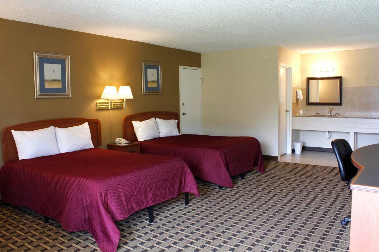 Red Carpet Inn Kinston Dış mekan fotoğraf
